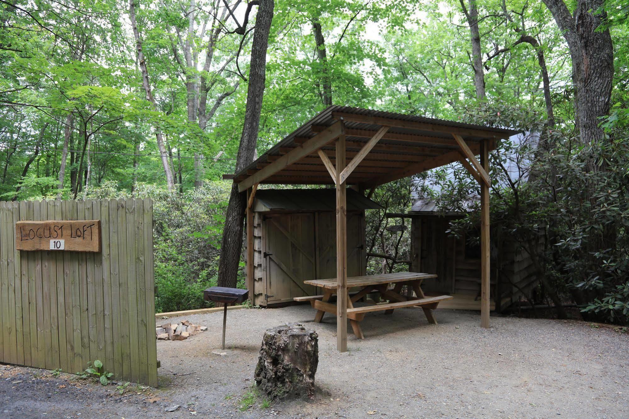 Linville Falls Campground, Rv Park, And Cabins Eksteriør billede