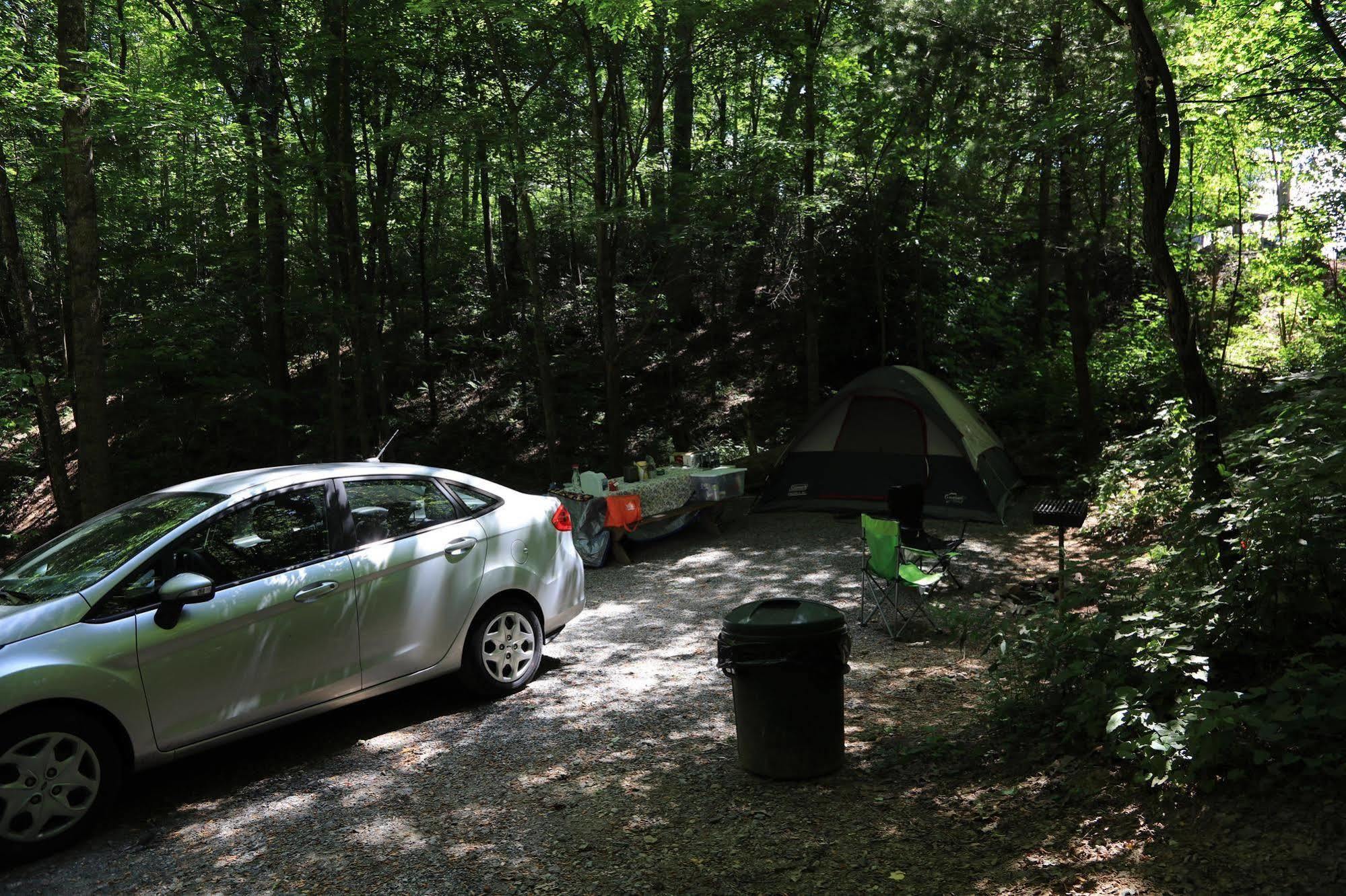 Linville Falls Campground, Rv Park, And Cabins Eksteriør billede