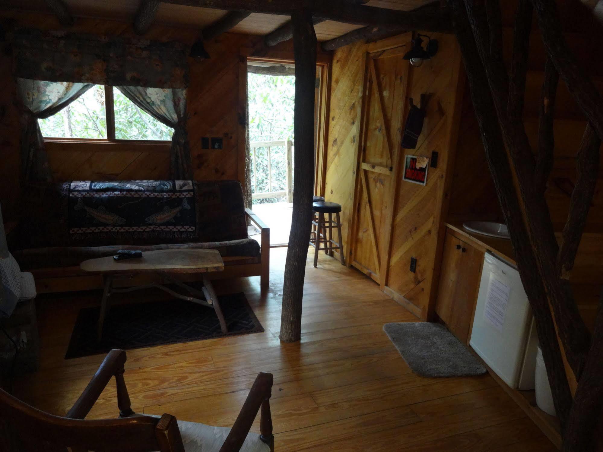 Linville Falls Campground, Rv Park, And Cabins Eksteriør billede
