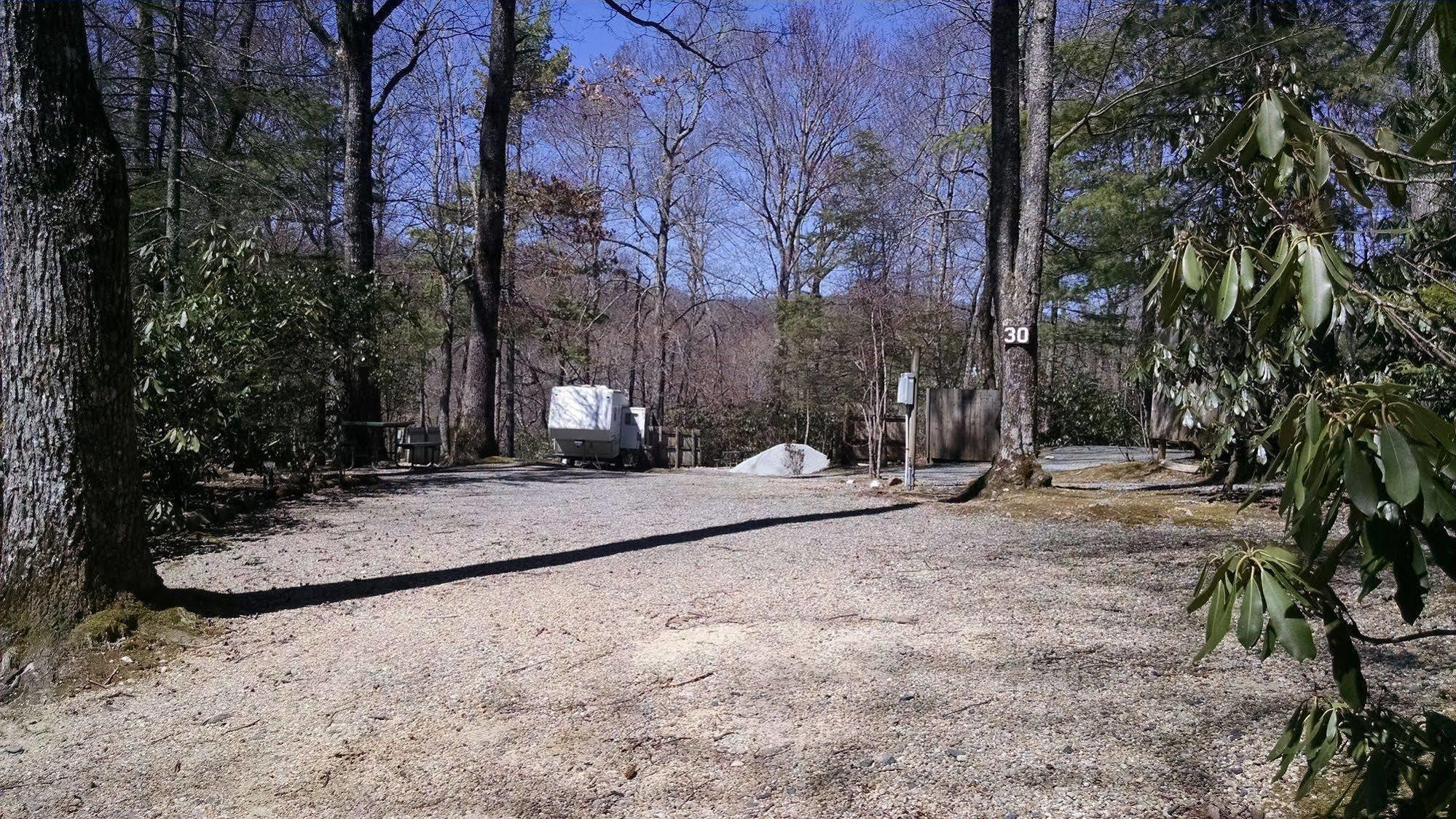 Linville Falls Campground, Rv Park, And Cabins Eksteriør billede