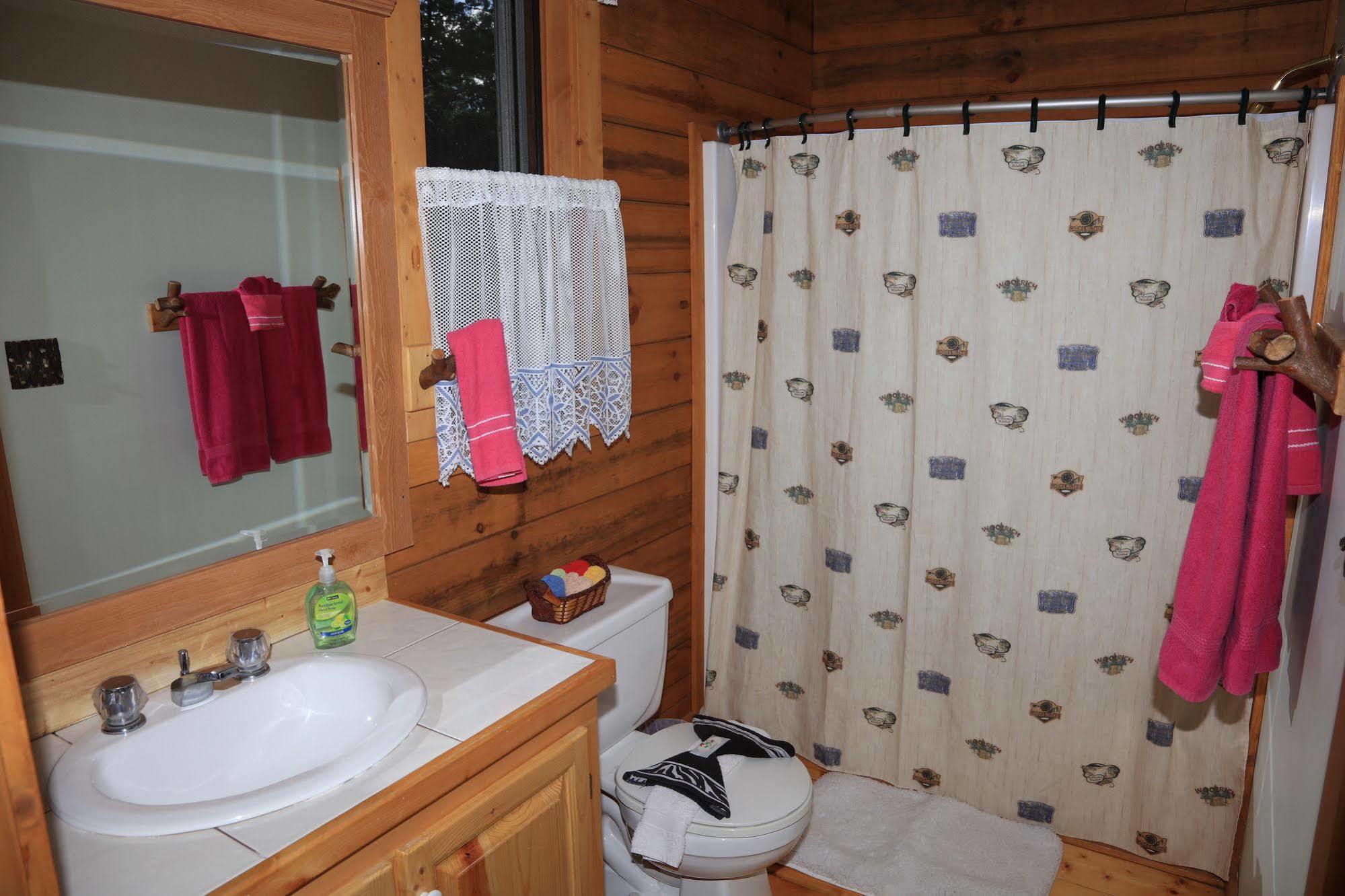 Linville Falls Campground, Rv Park, And Cabins Eksteriør billede
